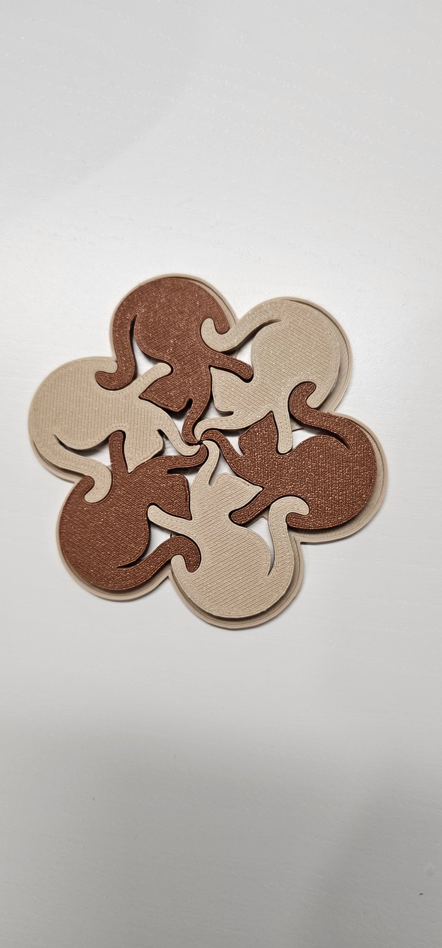 Cat Puzzle Coaster – Interlocking Cat Mandala Design (10cm)