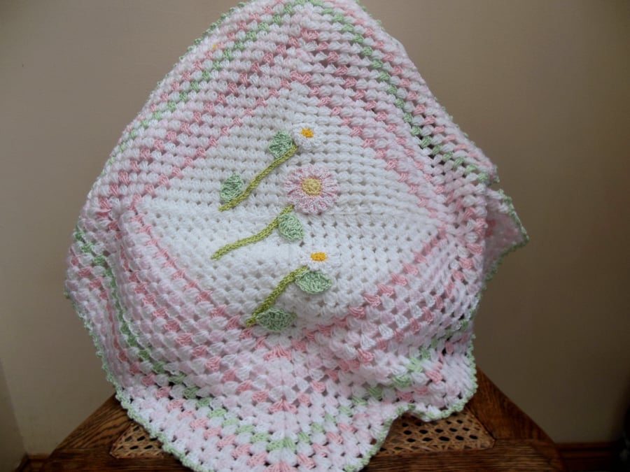  Daisy Baby Blanket, Crochet Pink & White Flower Stroller Blanket, New Baby Gift