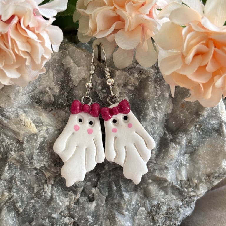 The blushing boos