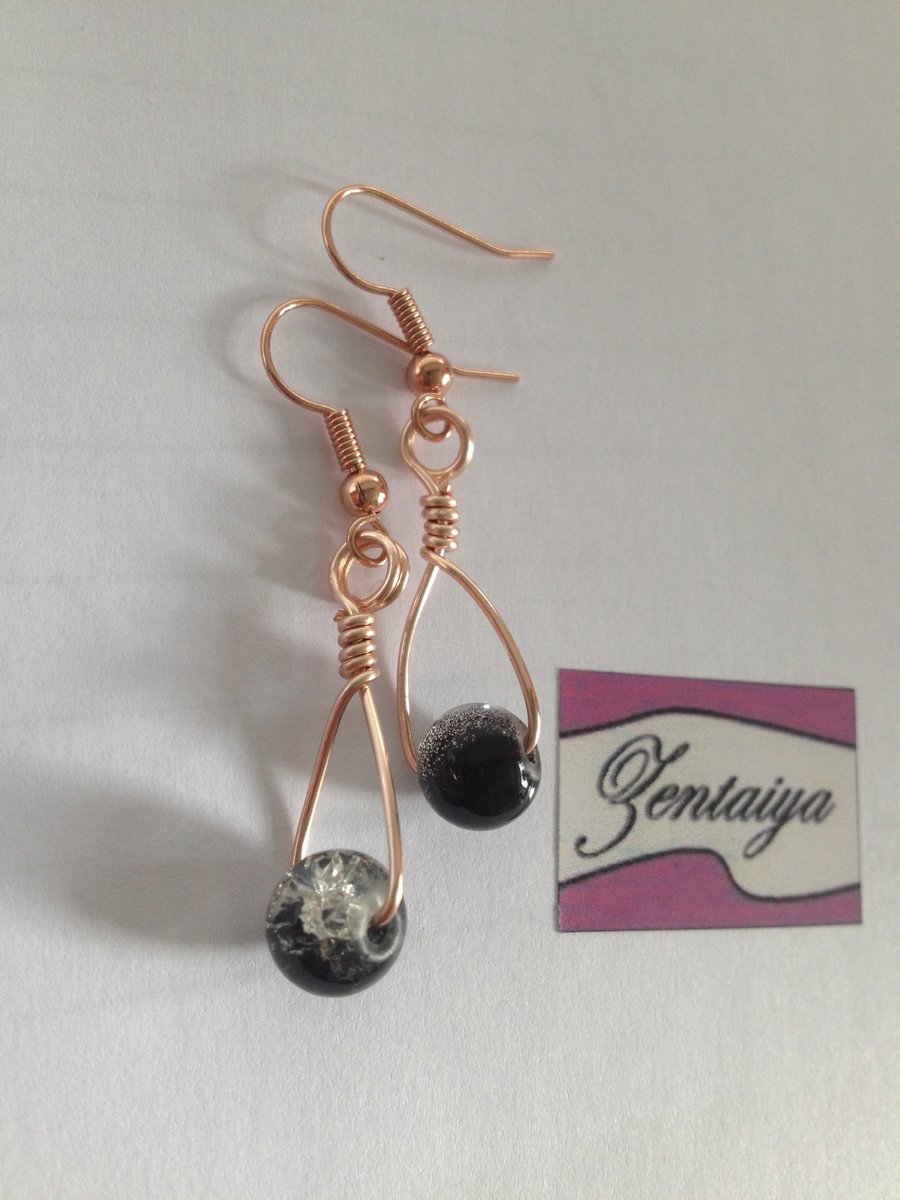 Crackle Bead Swing Earrings 