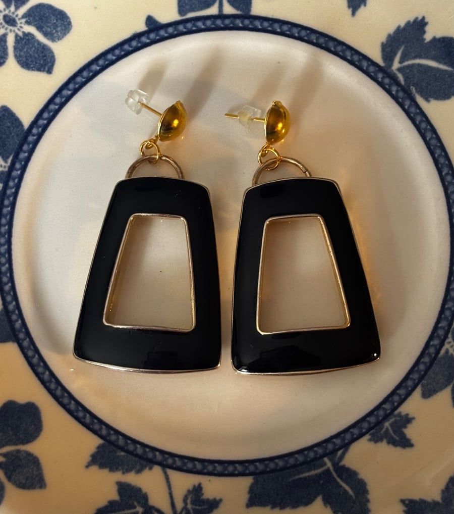 Recycled statement earrings 