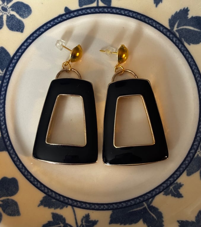 Recycled statement earrings 