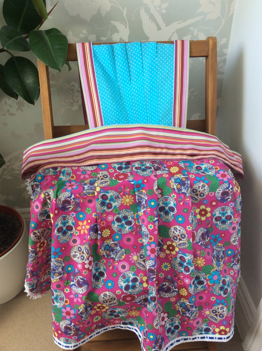 Adult apron in Floral Skull cotton poplin