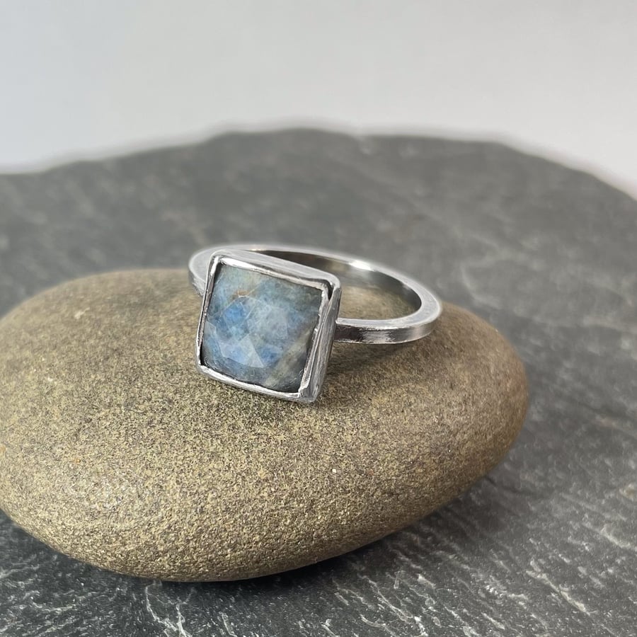 Silver and denim blue sapphire ring U.K. size N