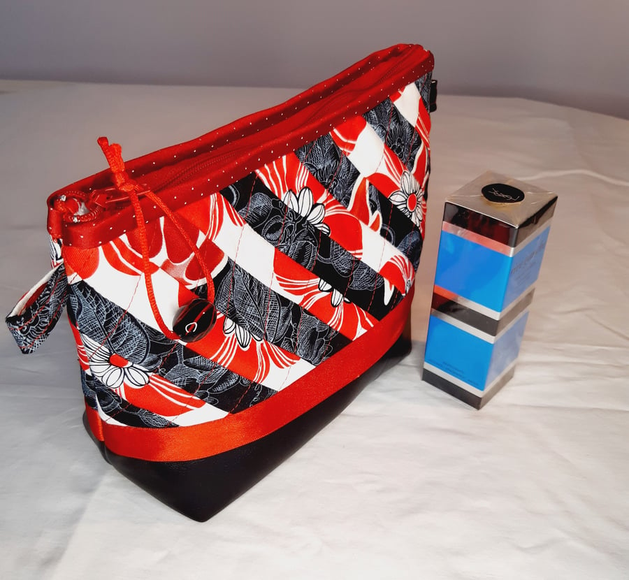 Large cosmetics bag in red, white and black