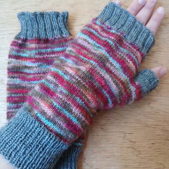 SALE - Gloves - hand knitted - fingerless