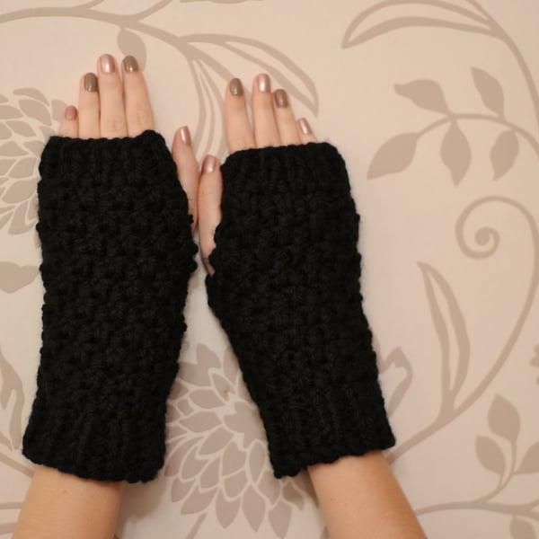  Fingerless Gloves  Black Super Chunky Knitted