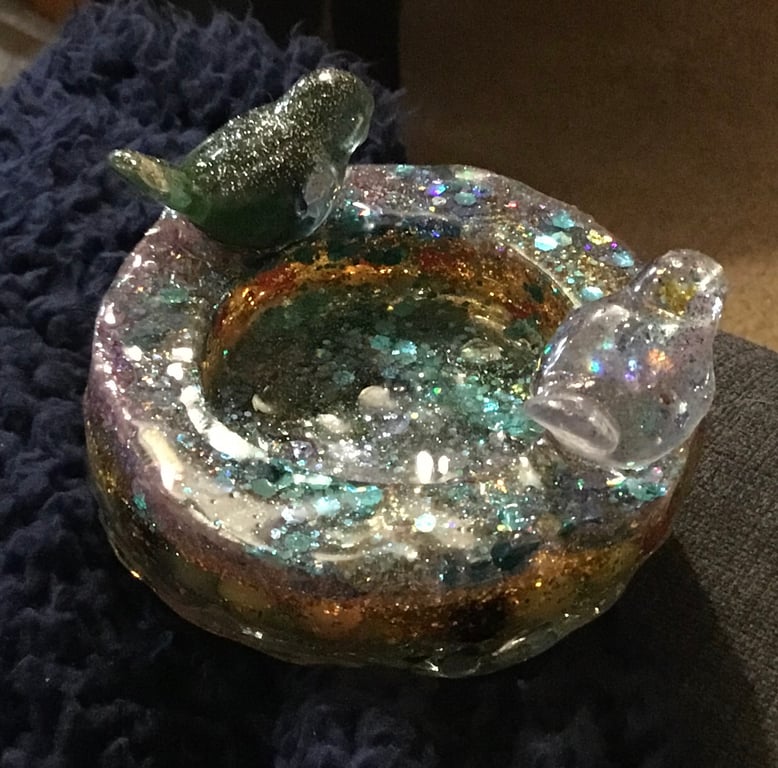 Cute individual little resin, glitter dish with birds perched on the edge