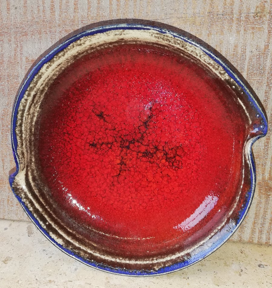 Small brilliant crackle red ceramic dish