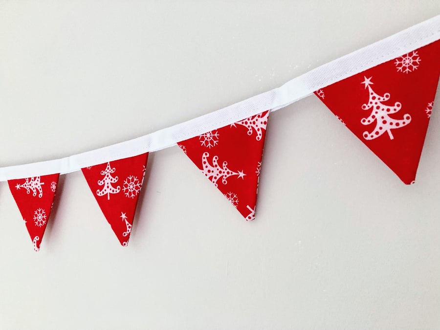 Red Christmas mini fabric double sided bunting. White trees and snowflakes. 