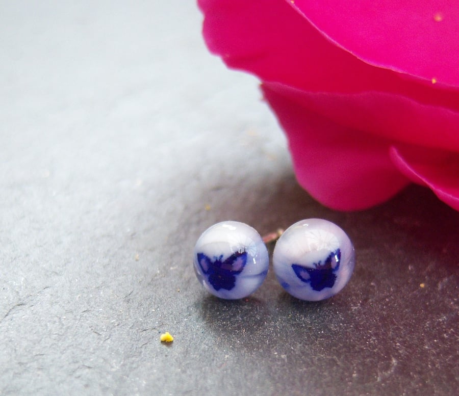 Butterfly glass stud earrings in purple and white