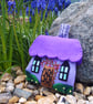 Pretty Felt Cottage Needle Case - Image 4