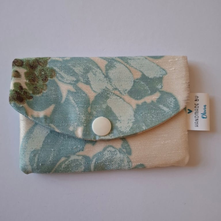 Blue and cream card holder 
