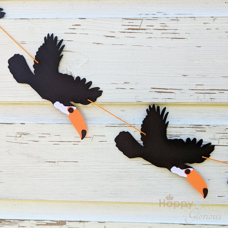 Tiny toucans paper bunting
