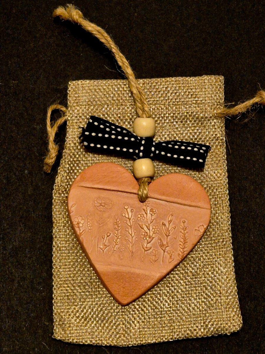 Gorgeous little handmade airdry clay diffuser perfect for mothers day gifts bag