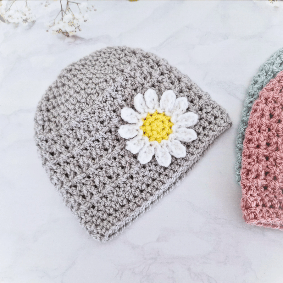 Crochet Baby Beanie with Daisy – Handmade Baby Hat for Newborn to 2 Years