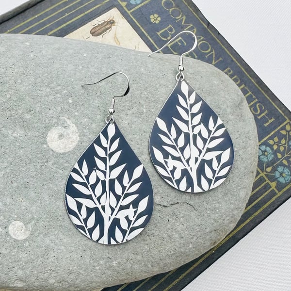 Recycled tin earrings 