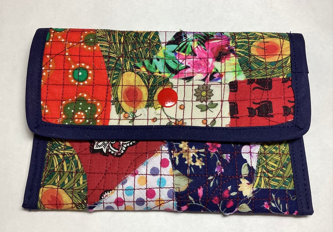 Purse, quilted scrappy patchwork.