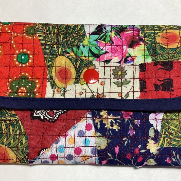Purse, quilted scrappy patchwork.