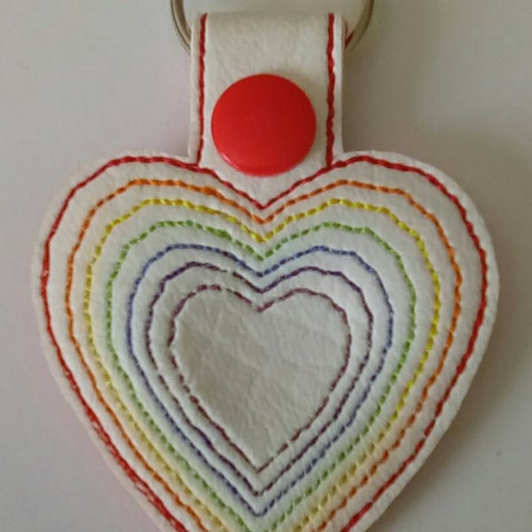 623. 7 colour lines rainbow heart keyring.