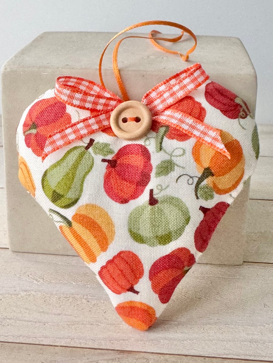 SALE 2026 - PUMPKIN HEART - with gingham bow