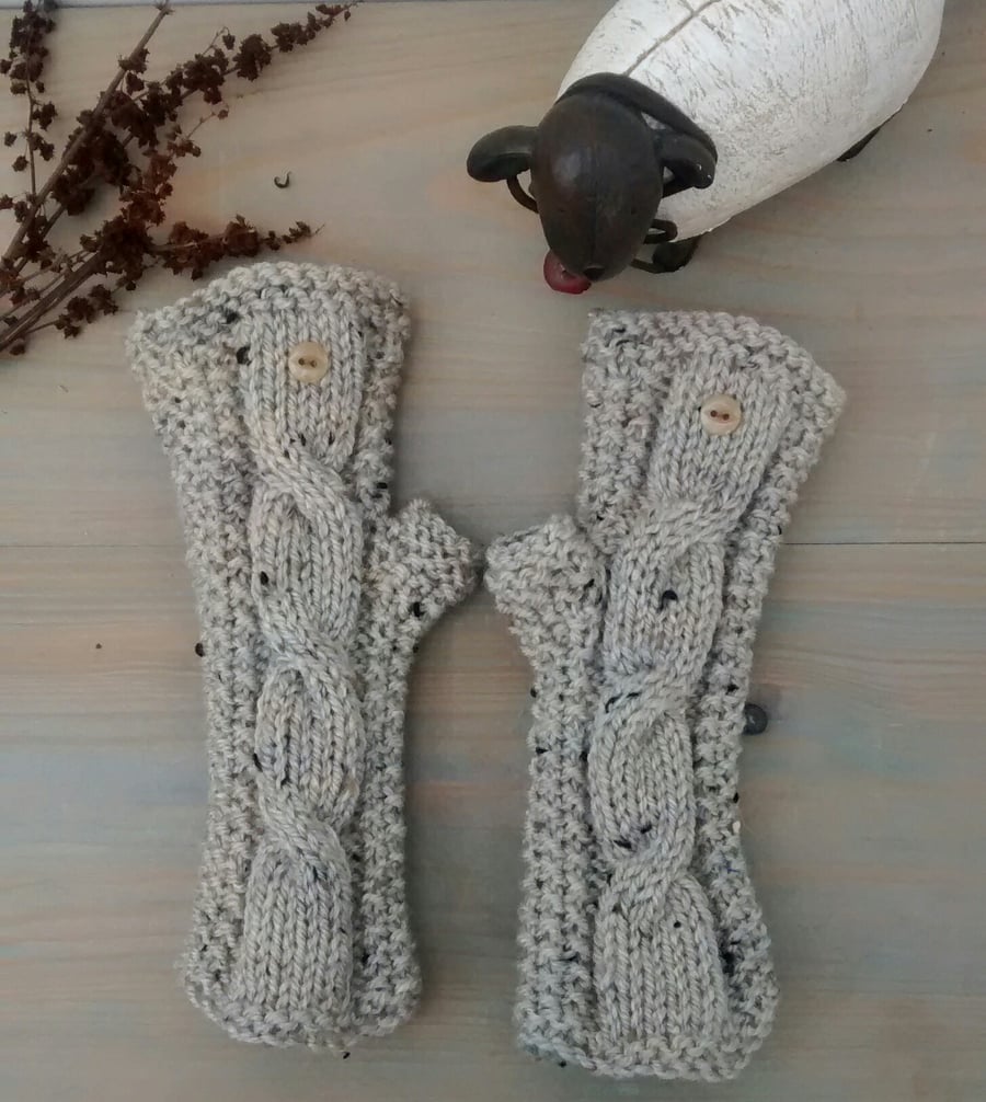 Oatmeal Aran Wristwarmers - Women's Gloves