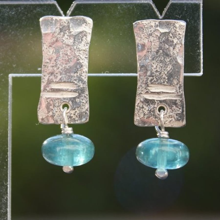 Notched silver and apatite stud earrings