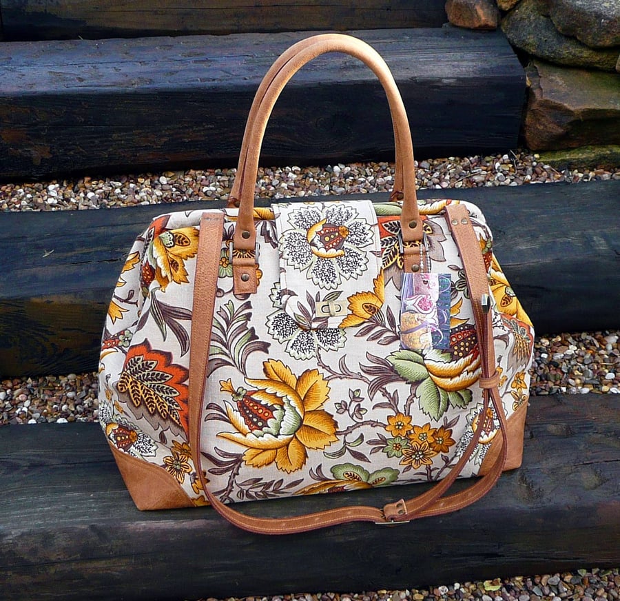 Mary Poppins style weekend bag, carpet bag, vintage style travel bag