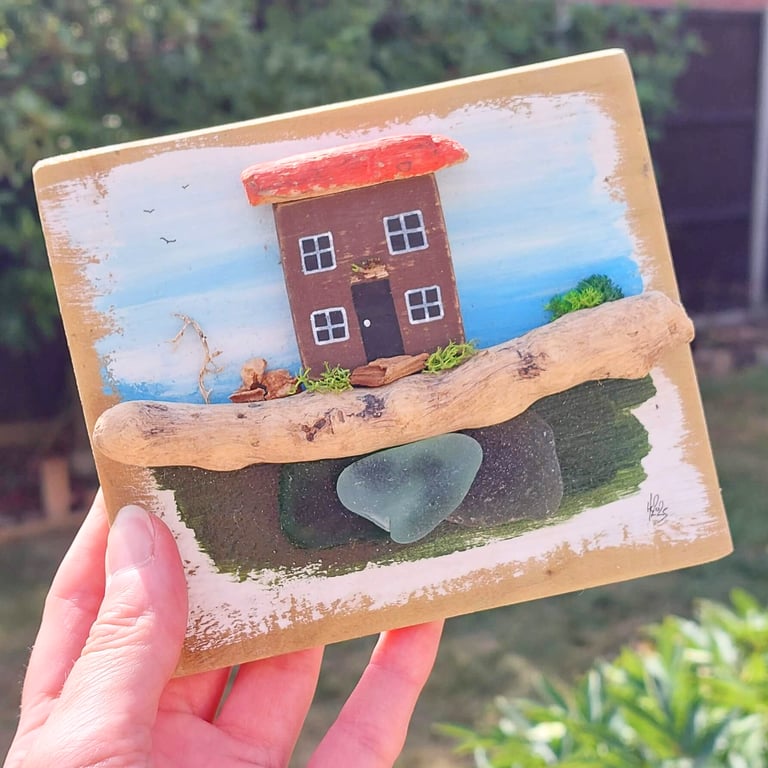 Driftwood Cottage Wall Art, Handmade Coastal Decor - Summer Seconds