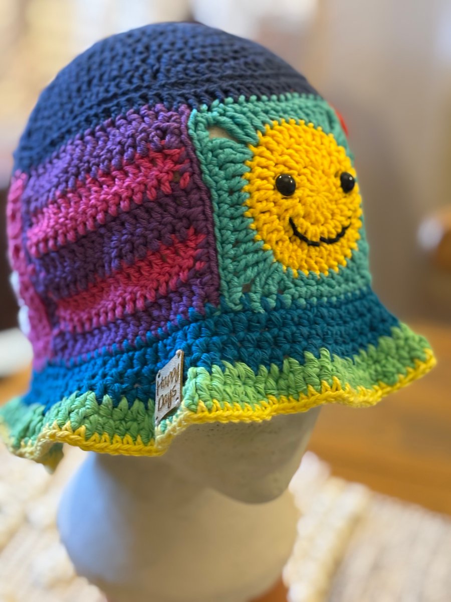 Crochet smily bucket hat