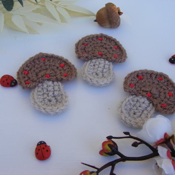 Crochet toadstools 