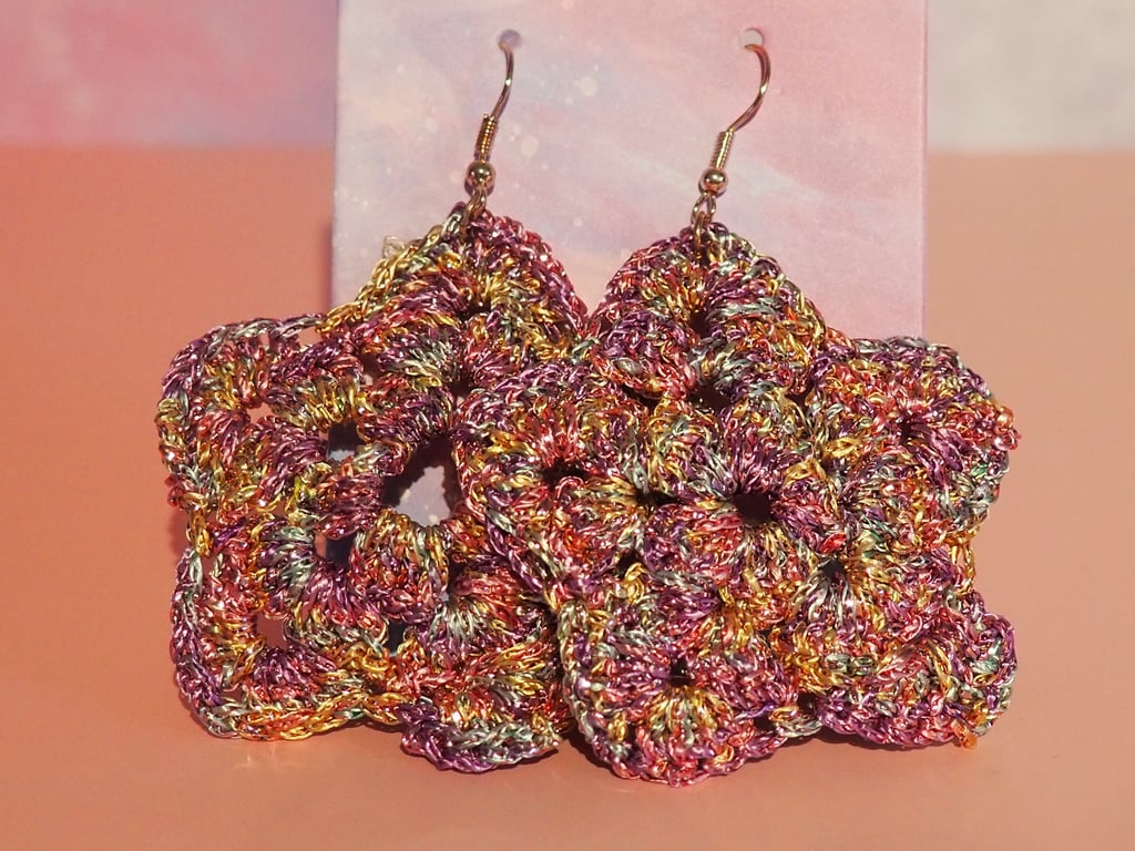 Pink Metallic Granny Star Crochet Earrings 