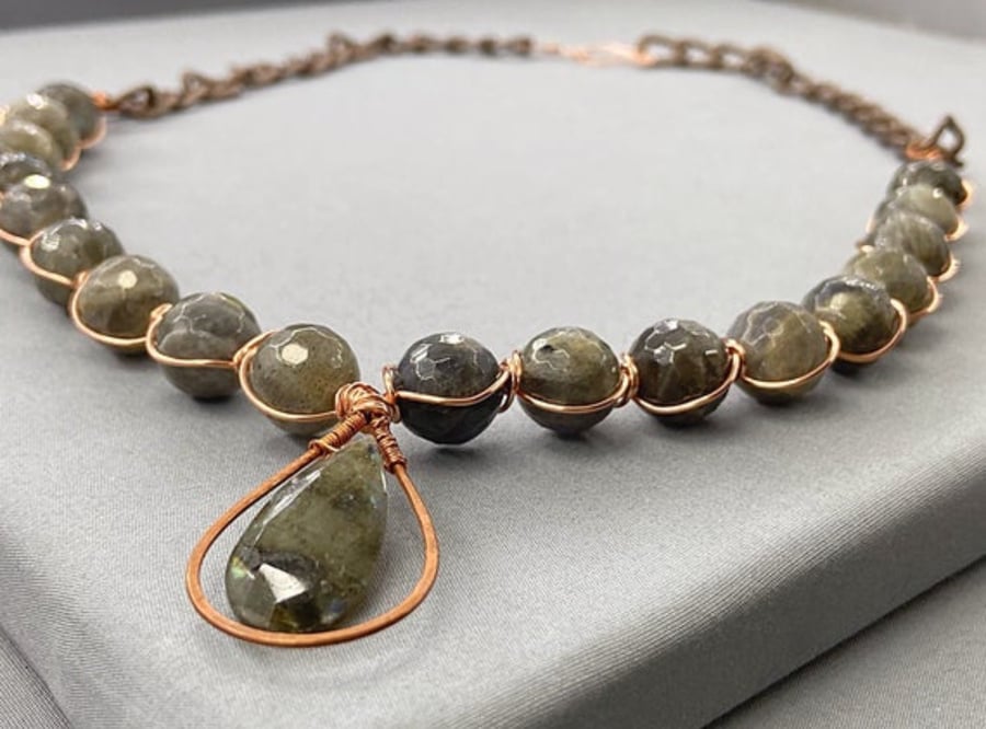 Elegant Labradorite Copper Wire Wrap Necklace with Matching Earrings