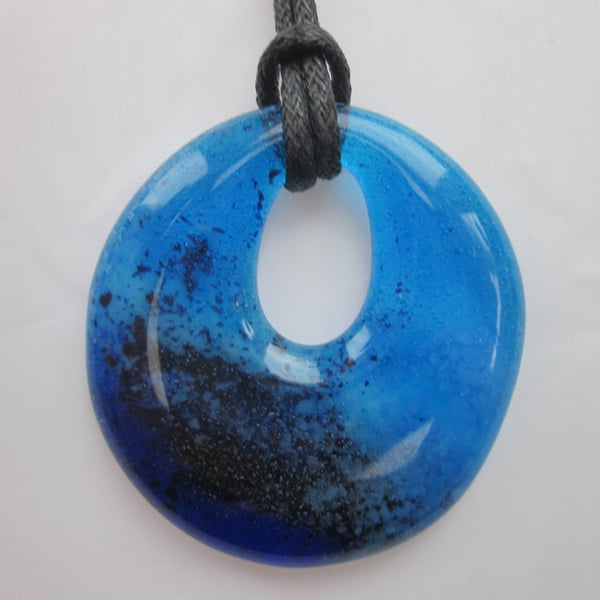 Handmade cast glass round pendant - Feeling blue