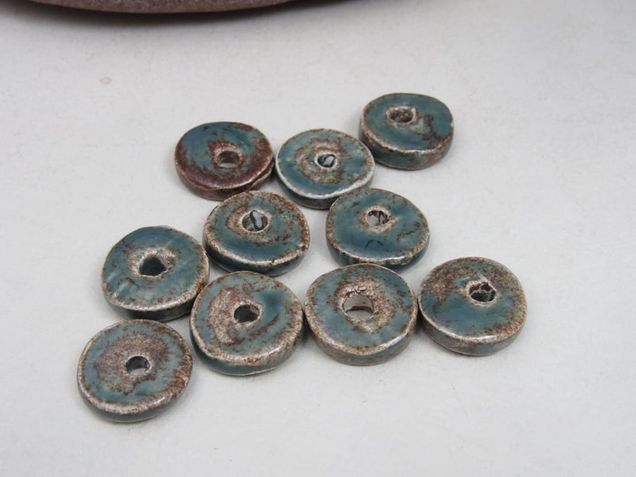 10 Medium Sedge Green Glazed Ceramic Washer Beads