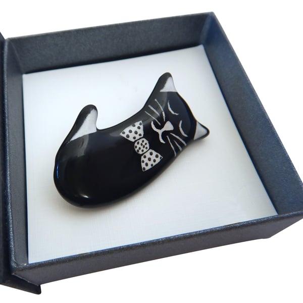 Handmade Fused Glass Sleeping Cat Brooch.