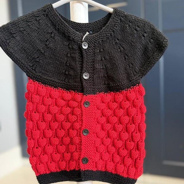 Hand-Knitted Baby Ladybug Vest with Bubble Texture – Red & Black (9-12m)