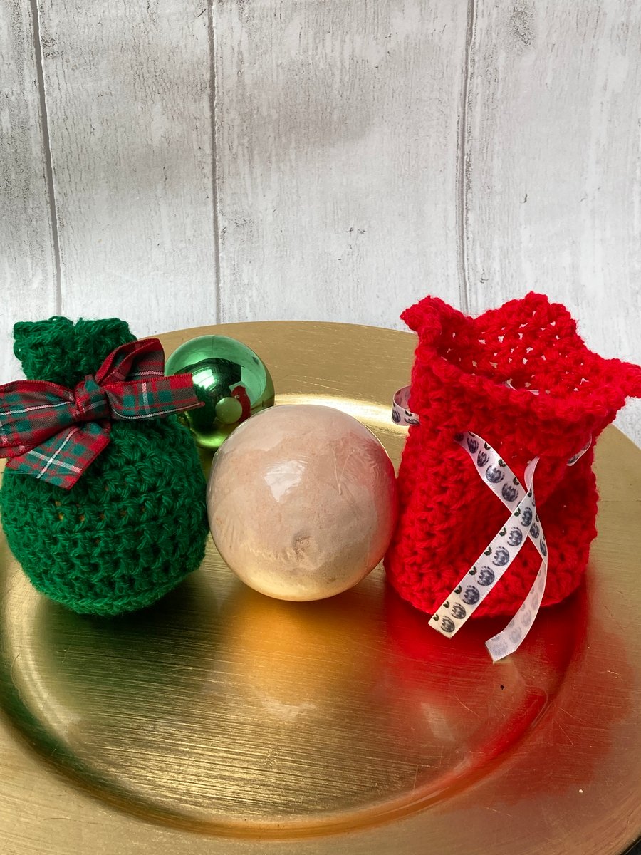 Gift bags for Chocolate Orange or Bath bomb. Red and Green