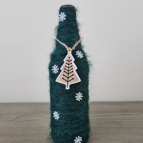 Green Yarn Wrapped Bottle,Rustic Festive Decor,Snowflake and Tree Detail