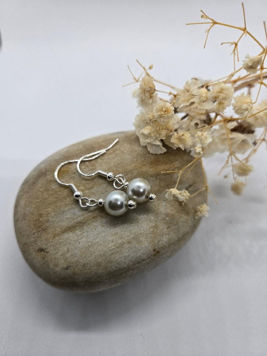 hypoallergenic silver plated earrings with silvery coloured faux pearls 6mm 