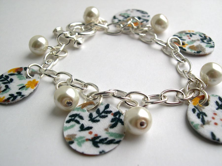 Hardened Fabric Floral Print Charm Bracelet with Faux Pearls