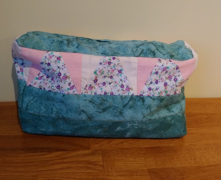 Wash bag, cosmetics bag, make up bag. Patchwork in green, pink and cream