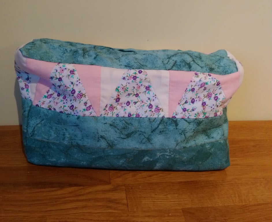 Wash bag, cosmetics bag, make up bag. Patchwork in green, pink and cream