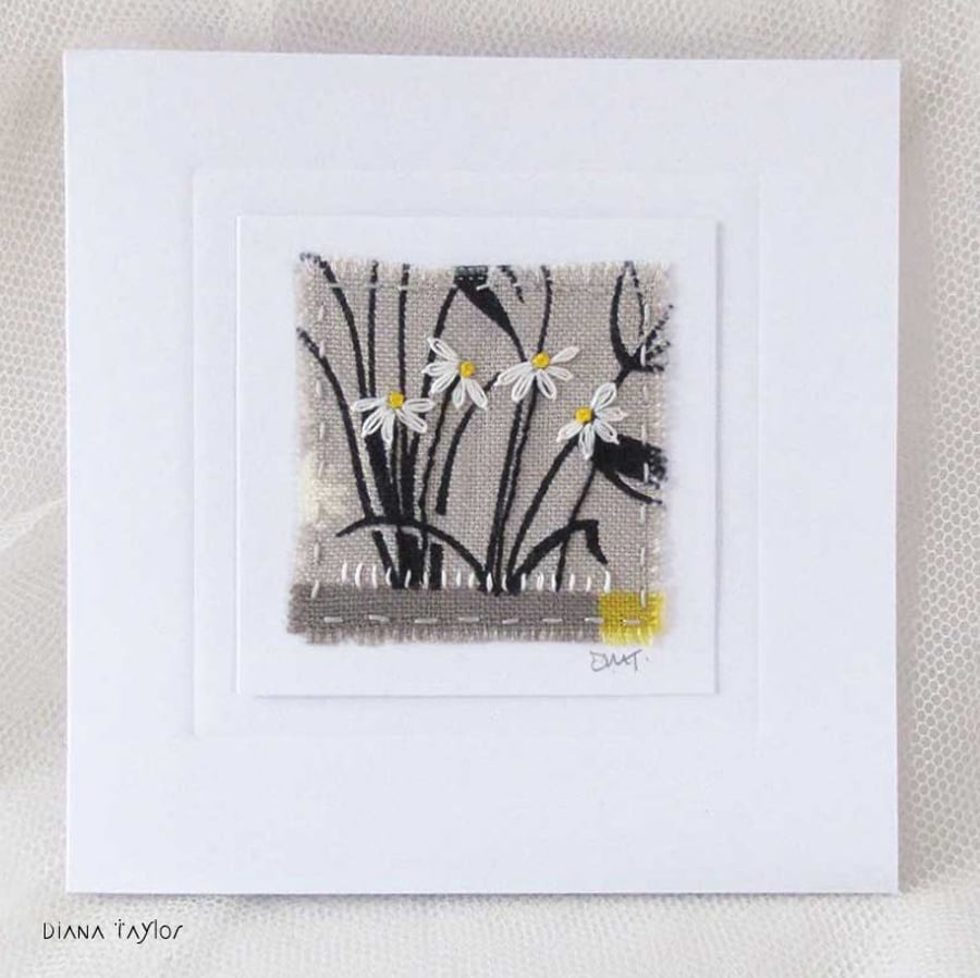 HAND EMBROIDERED GREETING CARD VINTAGE FABRIC DAISIES