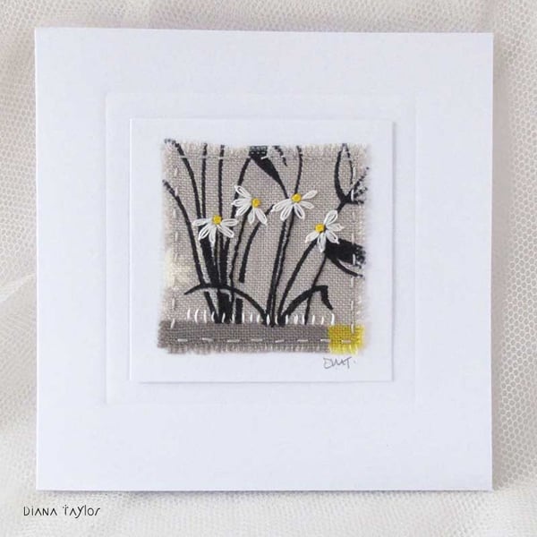 HAND EMBROIDERED GREETING CARD VINTAGE FABRIC DAISIES