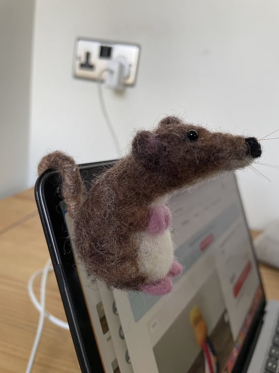 George mouse needle felt.