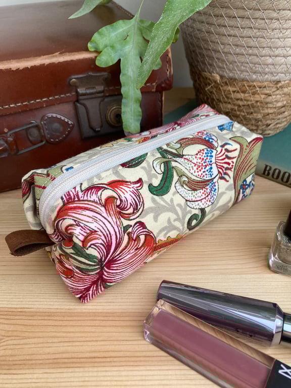 William Morris Make Up Bag - Red Golden Lily