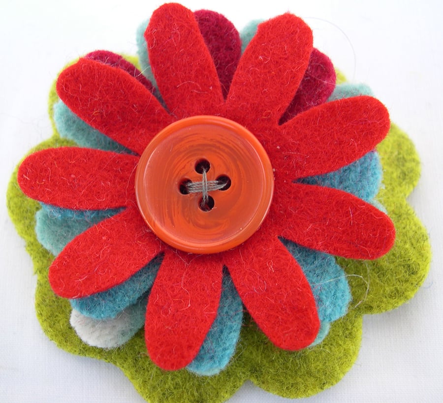 Knitted Felted Upcycled Flower Patterned Woollen wool Corsage Brooch Pin Badge