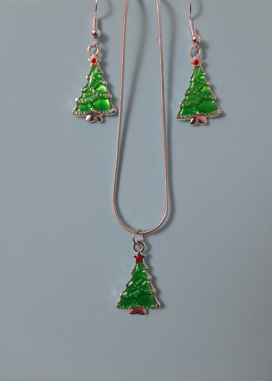 Christmas tree earring and necklace set