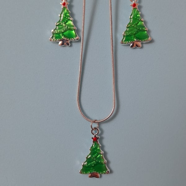 Christmas tree earring and necklace set